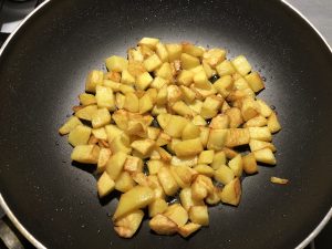 Пісна гаряча страва з картоплі і грибів
