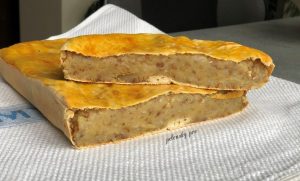 Гречаний пиріг з картоплею
