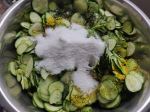Салат з огірків на зиму