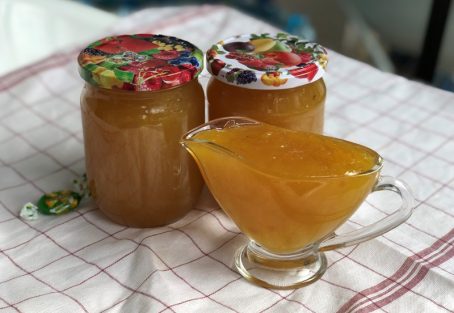 Варення з яблук із цукерками “Дюшес”. Густе і ароматне наче мед.