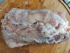 Запечене м'ясо у духовці в фользі