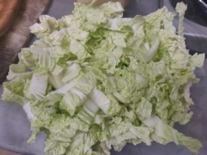 Самий простий салат з пекінської капусти