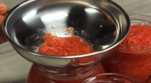 Як приготувати хреновину з помідорами